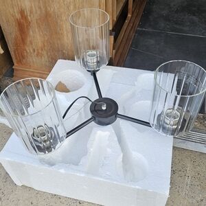 Doraimi Lighting 3 Light chandelier black